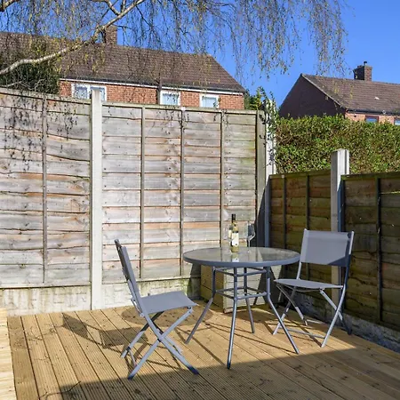 Chapel Allerton Family Bliss - Near Roundhay Park Pass The Keys