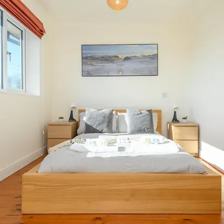 Chapel Allerton Family Bliss - Near Roundhay Park Pass The Keys Feriehus *
