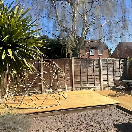 Chapel Allerton Family Bliss - Near Roundhay Park Pass The Keys Leeds (West Yorkshire)